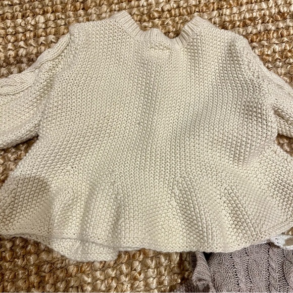 🧸Baby Gap Cream Cable Knit Sweater , and MaxStudio baby dress, baby 3-6m - Picture 8 of 9